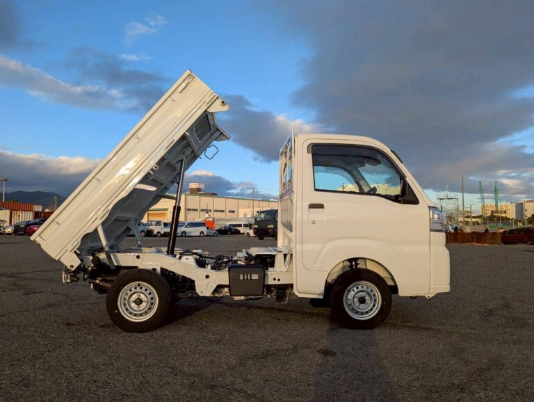 2025 Daihatsu Hijet Low Dump Auto – White